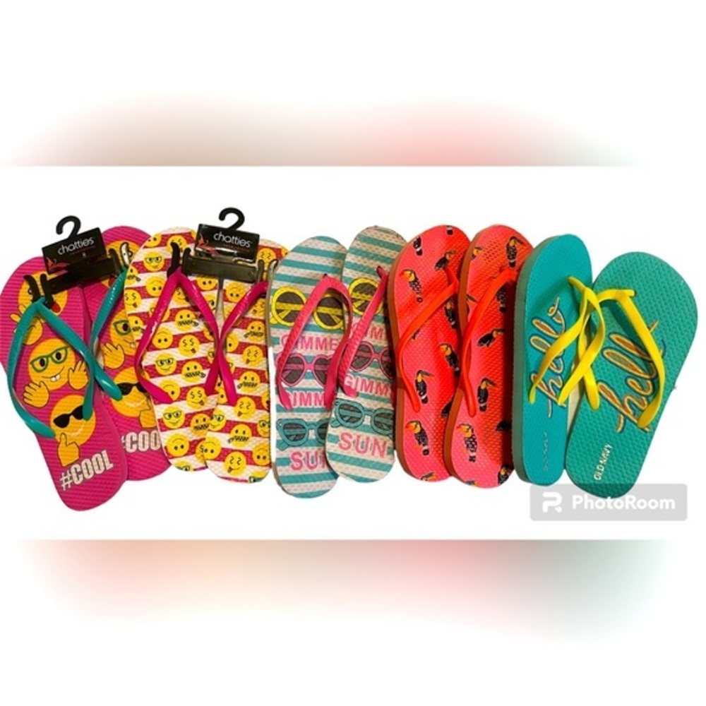 Youth Girls Flip Flop Sandals NEW/EUC sizes 5/6 & 7